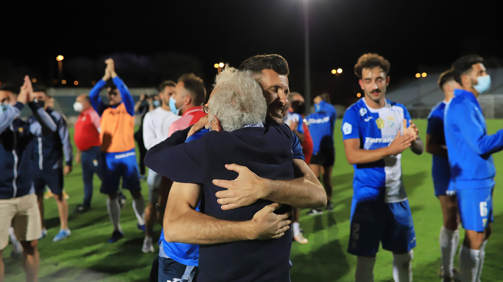 Imágenes de la semifinal por el ascenso entre el  Xerez CD - Puente Genil