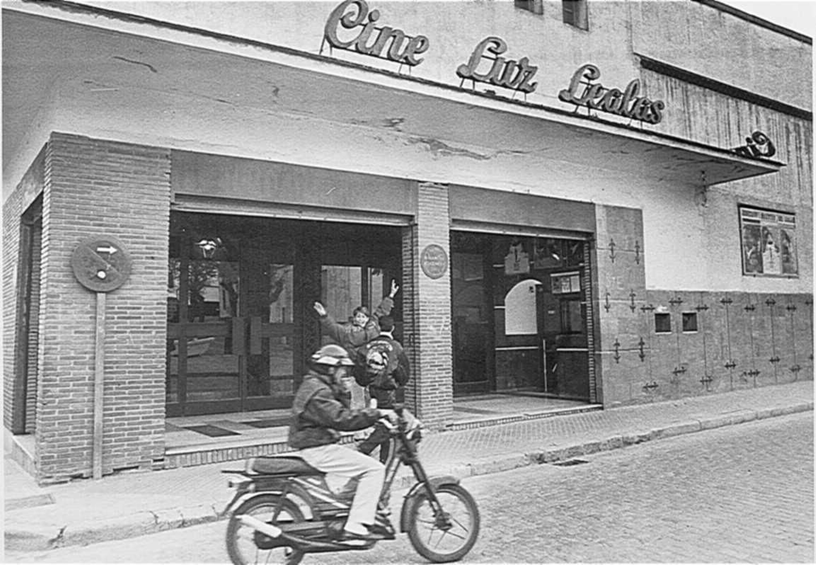 El mítico Cine Lealas El mítico Cine Lealas