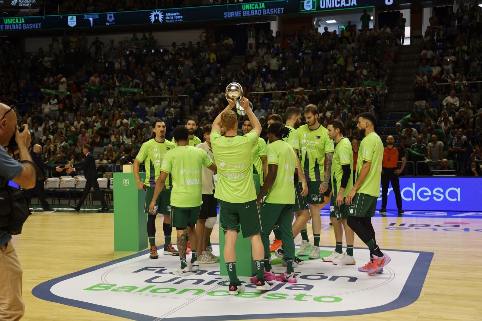La fiesta por la Copa Intercontinental en el Carpena