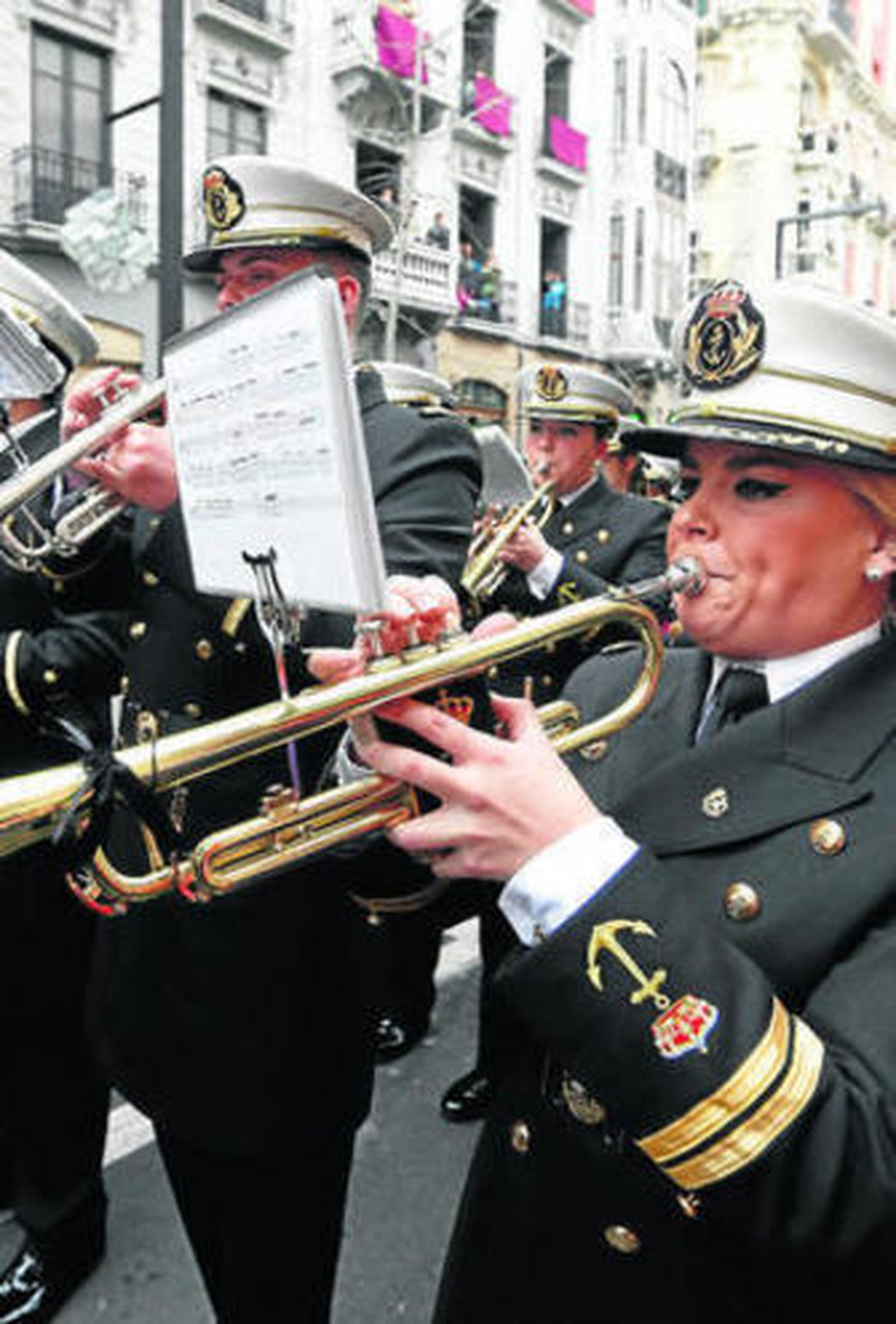 La banda del Gran Poder, ayer con los Gitanos.