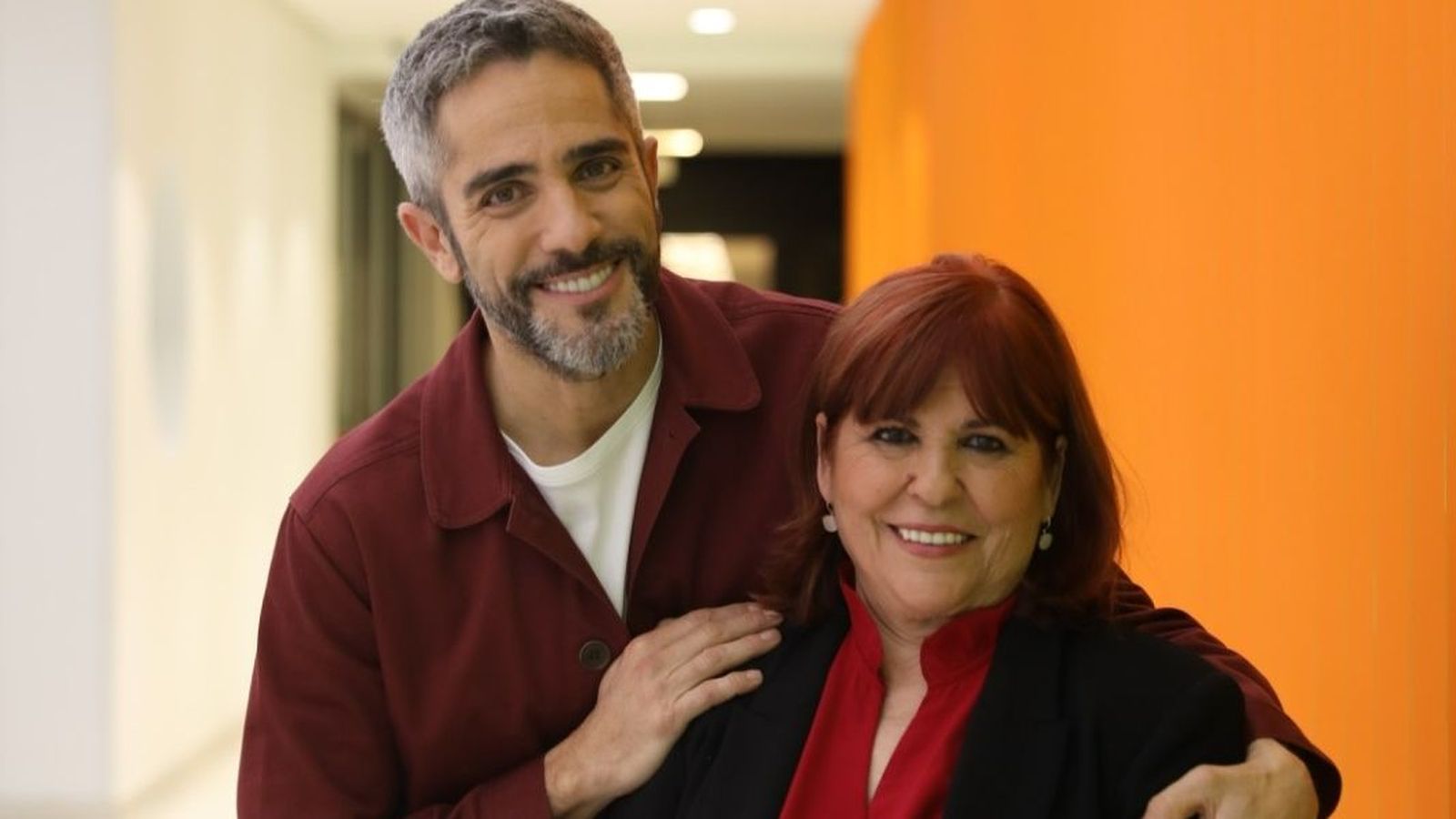 Roberto Leal y su madre, Mercedes Guillén