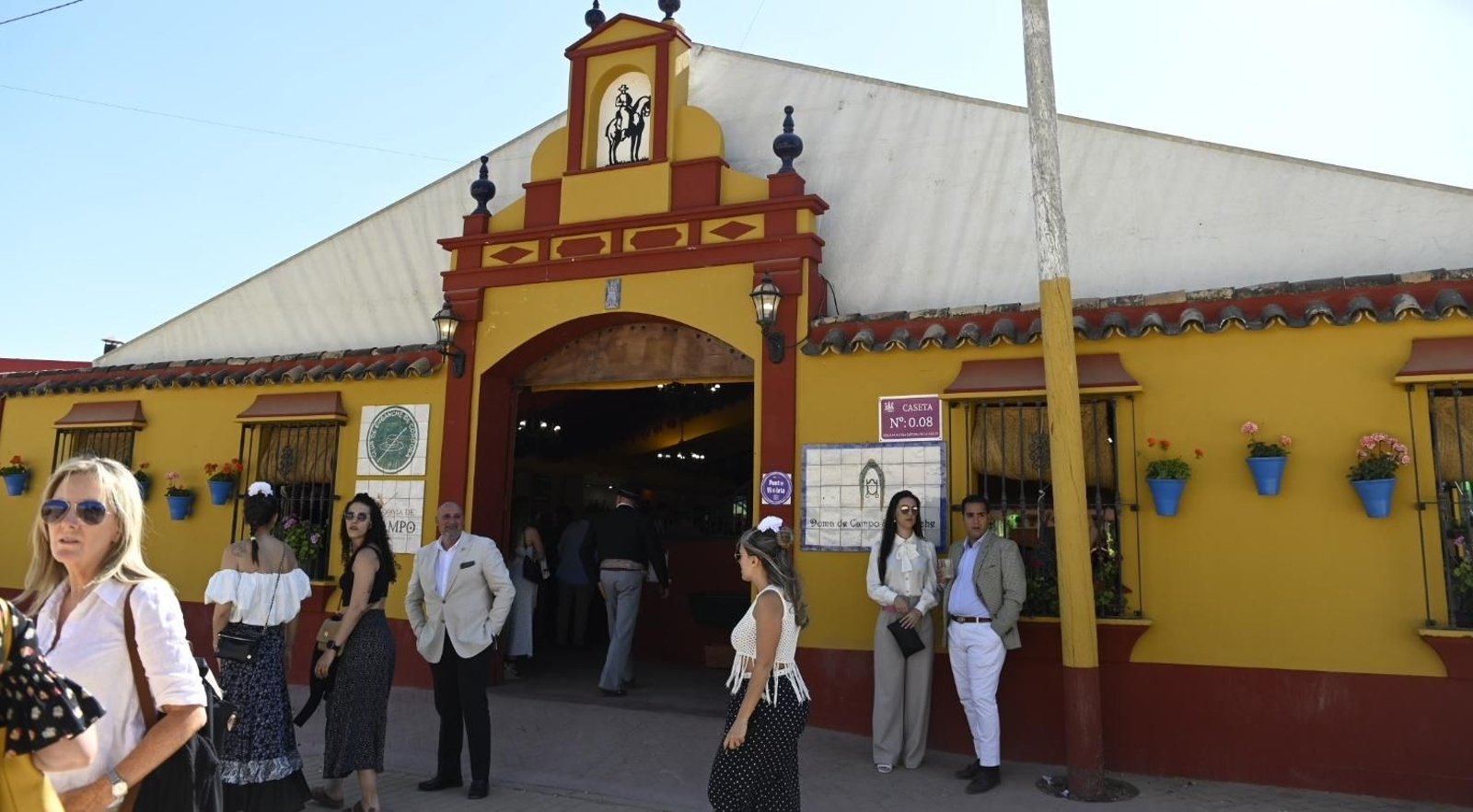 Doma de Campo y Club de Enganche. Tercer premio de portadas Un recorrido en imágenes por las casetas ganadoras de la Feria de Córdoba