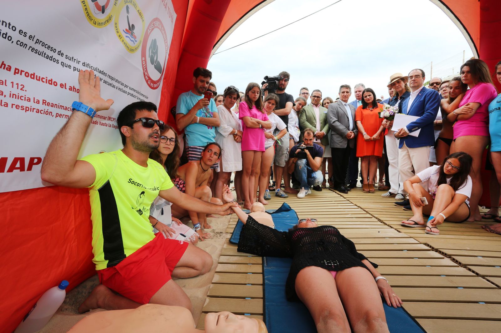 La Infanta Doña Elena asiste a varios talleres de prevención de la fundación Mapfre, en imágenes