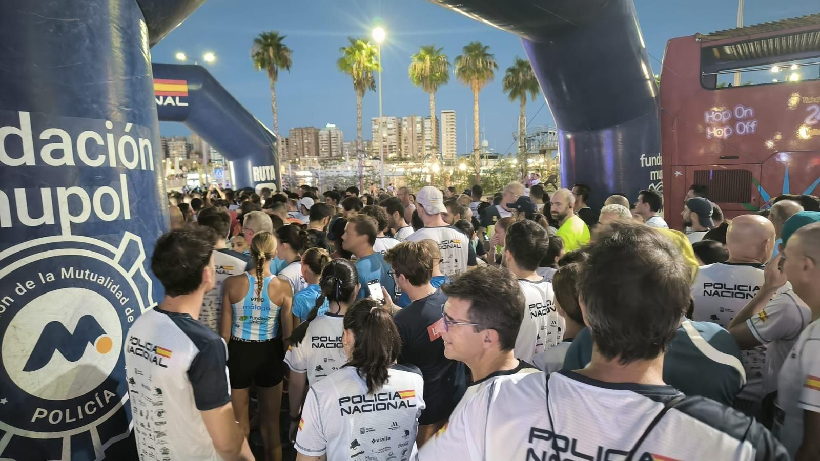 Así fue la carrera ‘Ruta 091’ de la Policía Nacional en Málaga