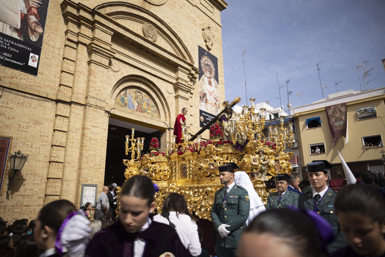 Lunes Santo: Tres Caídas en Huelva, en imágenes
