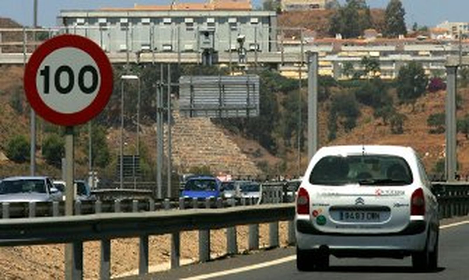 Comienzan a multar los primeros radares de tramo instalados en España