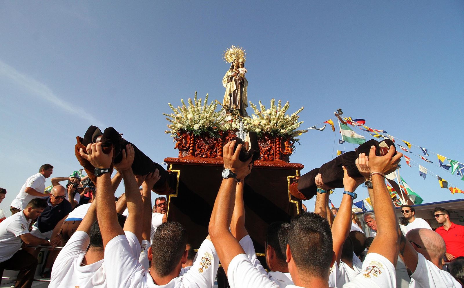Imágenes de la procesión de la Virgen del Carmen en Punta Umbría