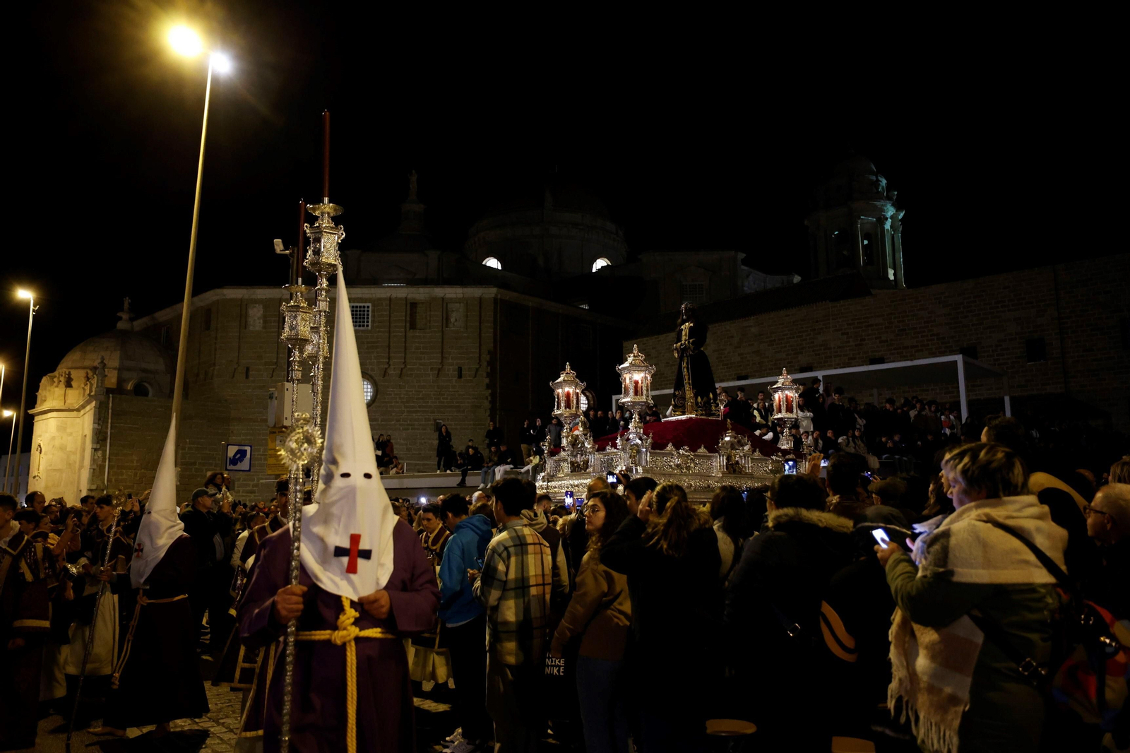 Imágenes de la cofradía de Medinaceli en la Semana Santa de Cádiz 2023