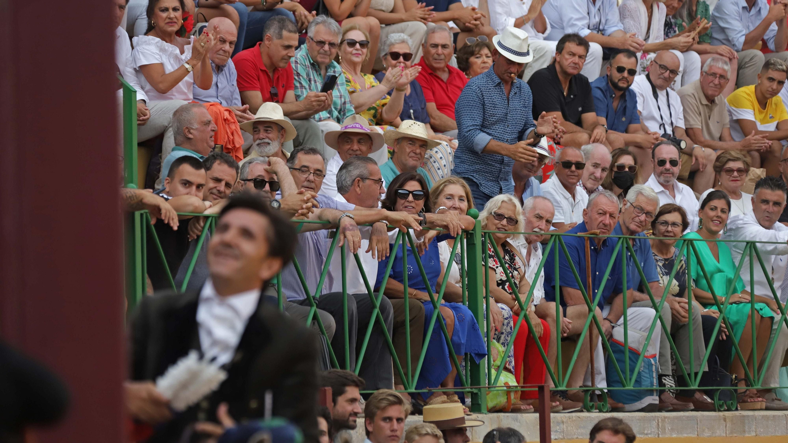 Ambiente en la corrida del jueves de la Feria de La Línea