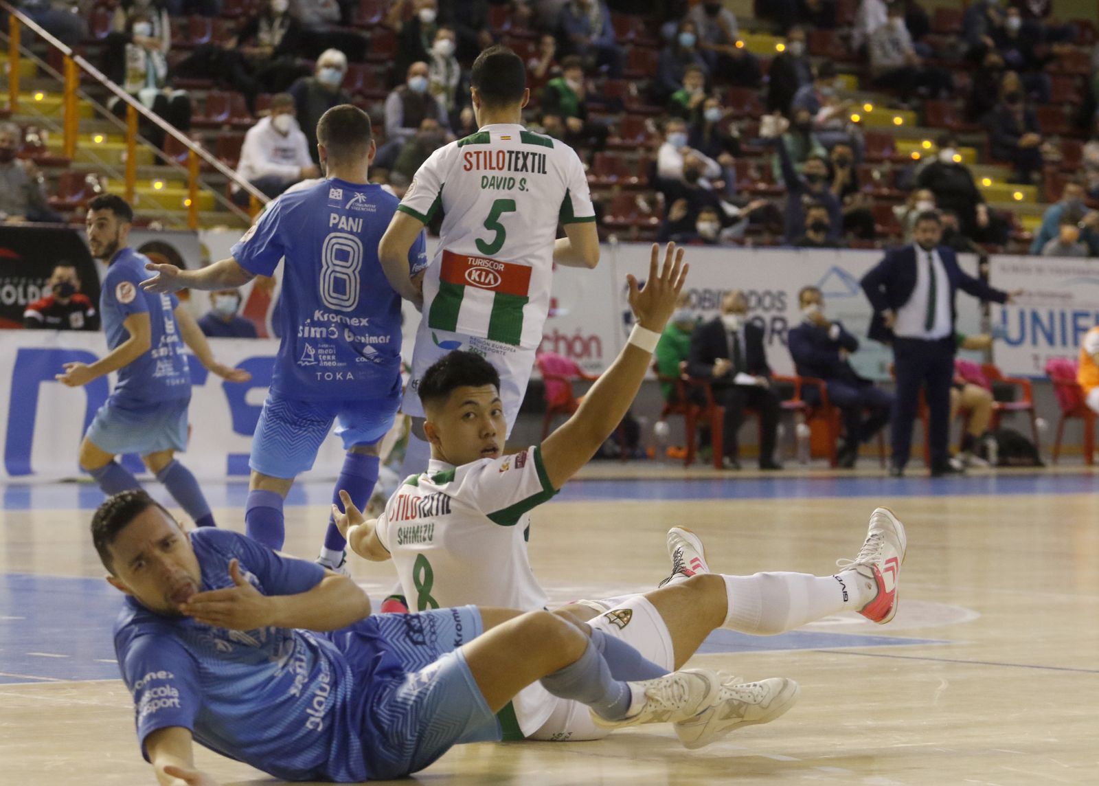Fotografías: La victoria del Córdoba Futsal sobre el Peñíscola