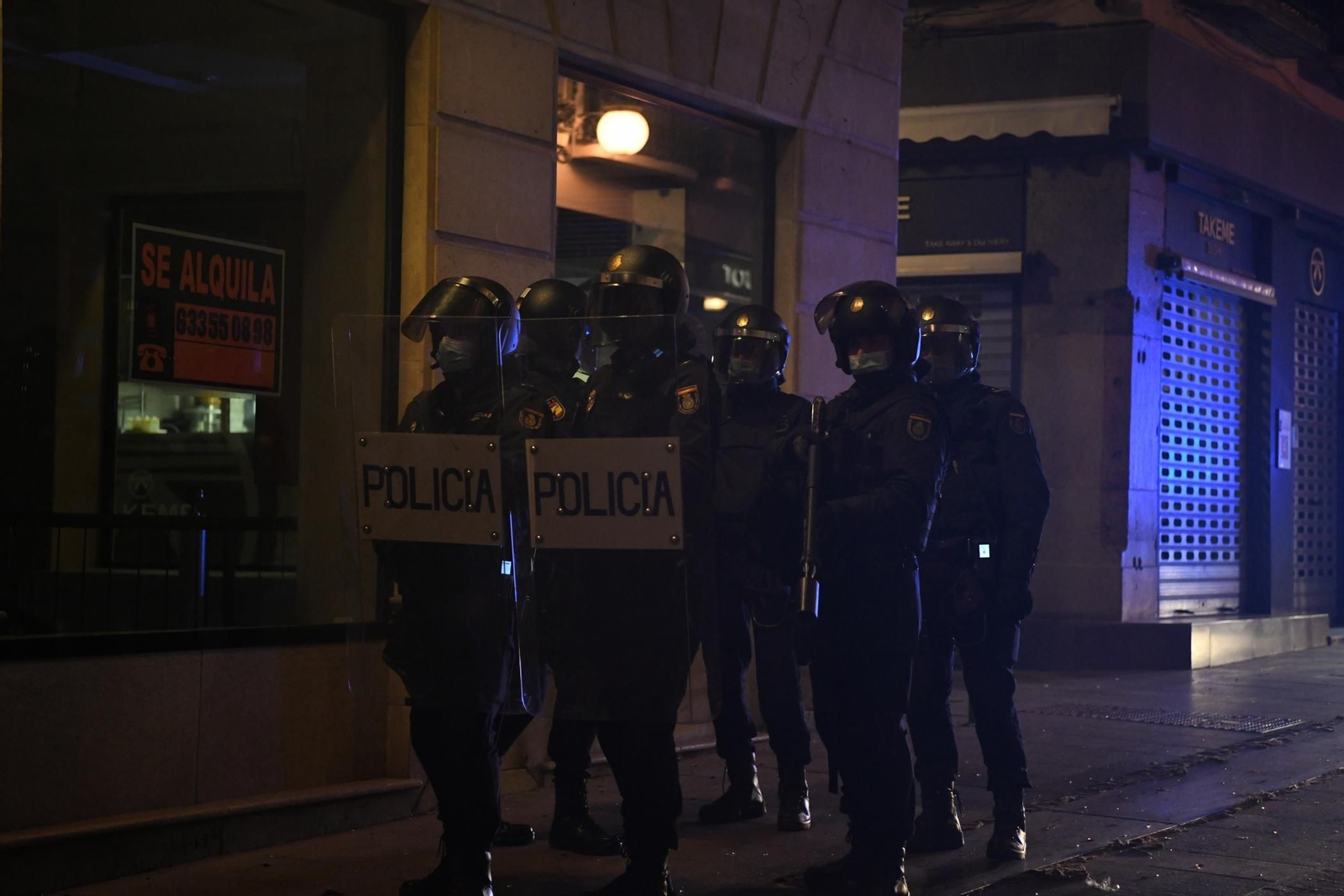 Fotos: Altercados y disturbios por la manifestación de Pablo Hasél en Granada