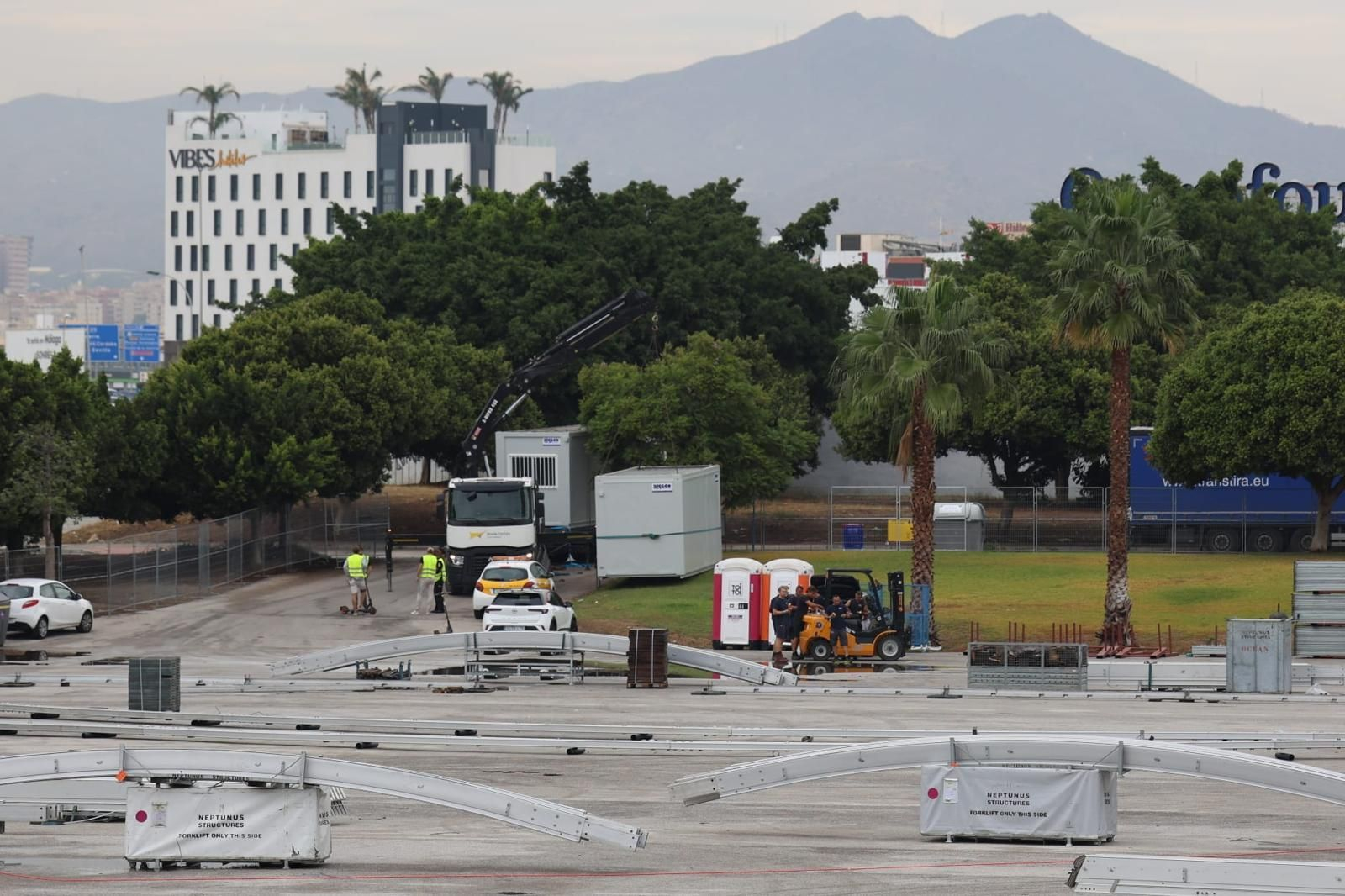 Primeros montajes en el Carpena para la Copa Davis y Billie Jean King Cup