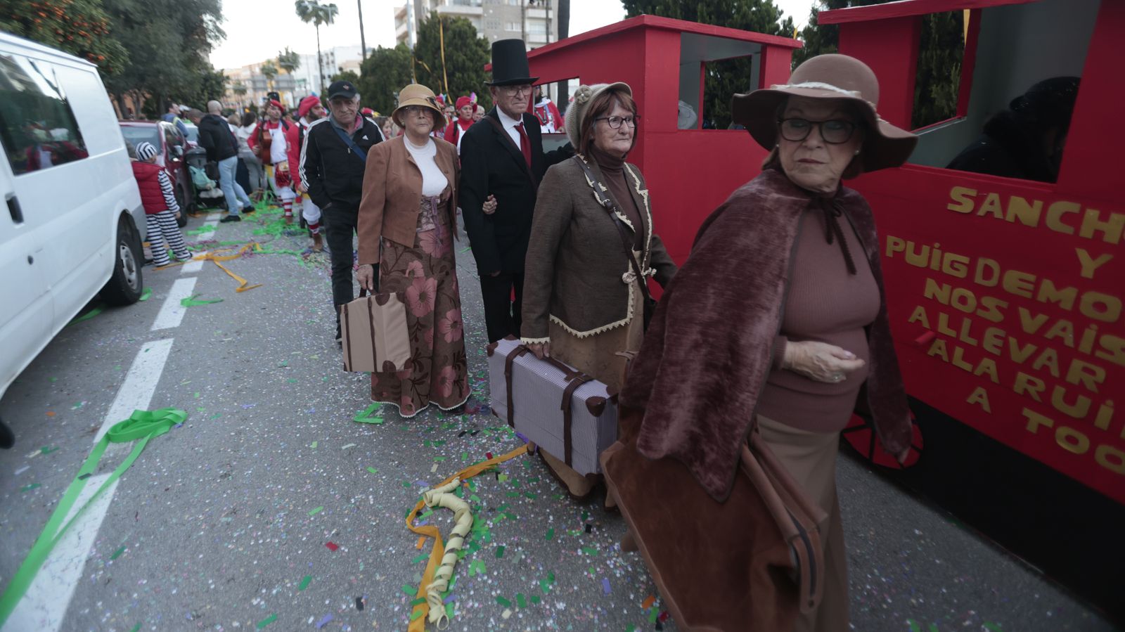 Búscate en las fotos de la cabalgata del Carnaval de Algeciras