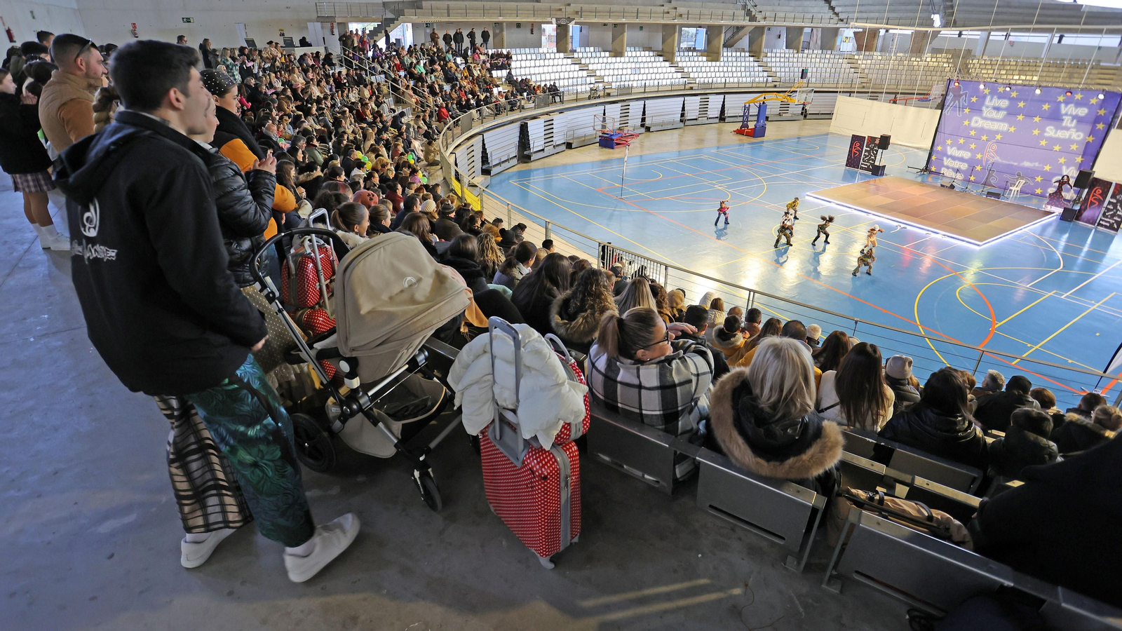 Concurso de baile ‘Dancing Stars’ en el Palacio de Deportes de Chapín en Jerez
