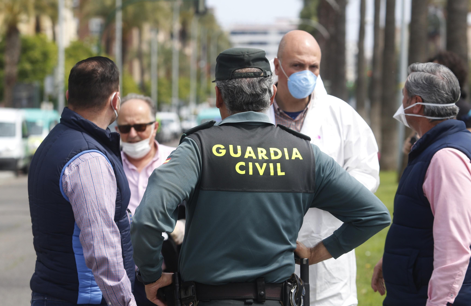 Las fotos del homenaje de los agricultores a los sanitarios de Córdoba
