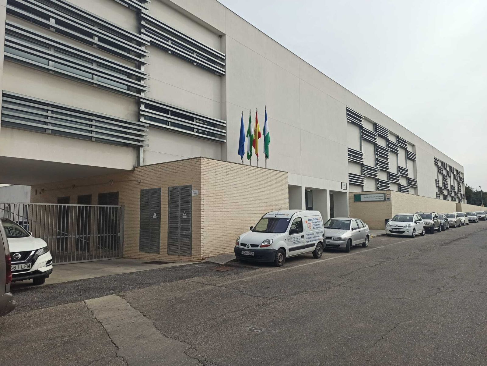 Fachada del IES Juan de Aréjula de Lucena.