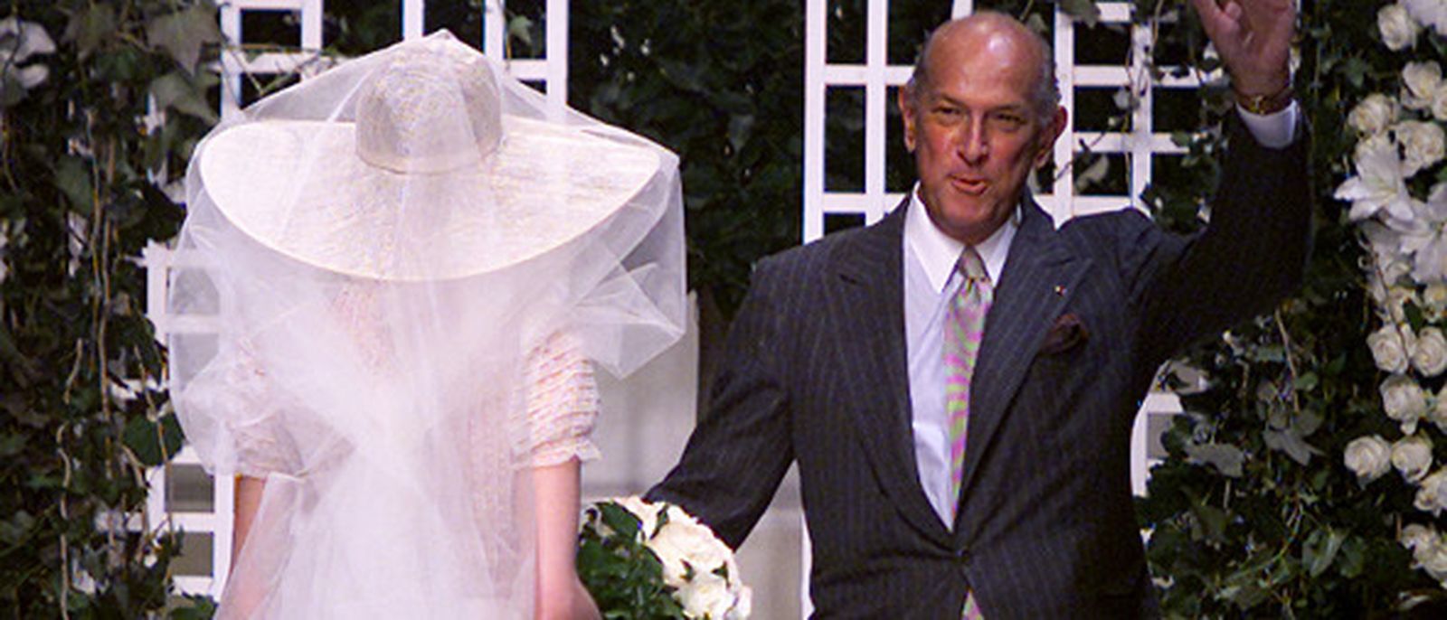 El icónico vestido firmado por el diseñador que Sarah Jessica Parker lució en la pasada Gala del Met. EFE.