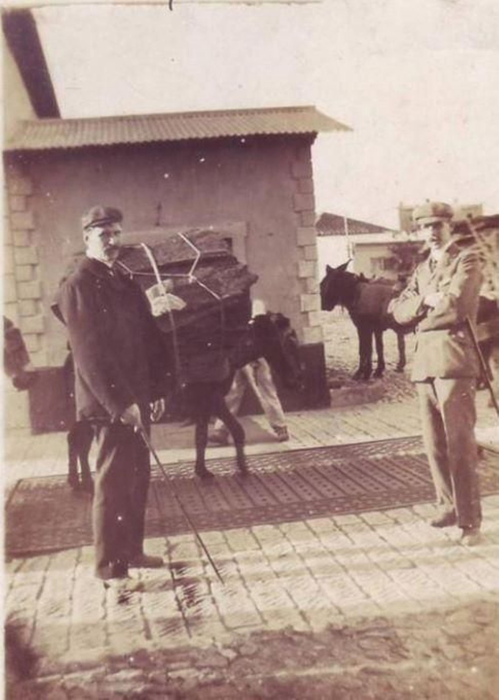 Trabajadores de la fábrica de corchos.