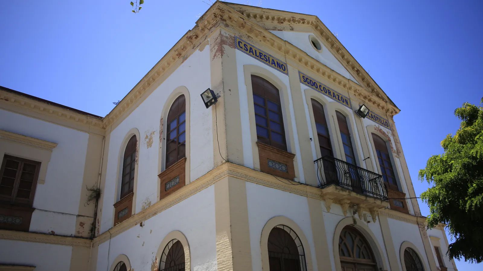 Antiguo colegio El Castillo.