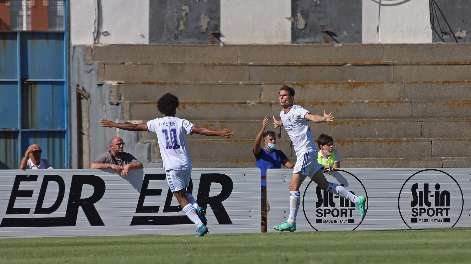 Las mejores fotos del Balona - Real Madrid Castilla en La Línea