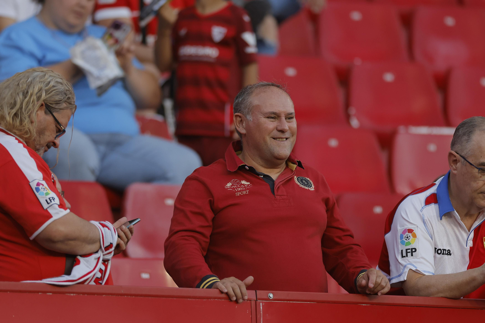 Búscate en las fotos del Sevilla -Villarreal