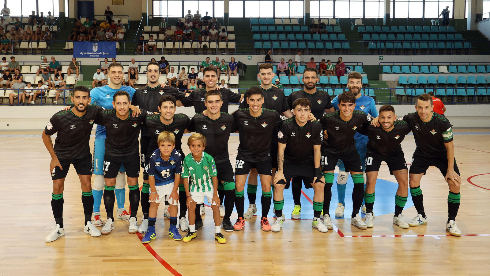 Partido a beneficio de Ainhoa Azurmendi entre Betis Futsal y Córdoba Patrimonio de la Humanidad en Jerez