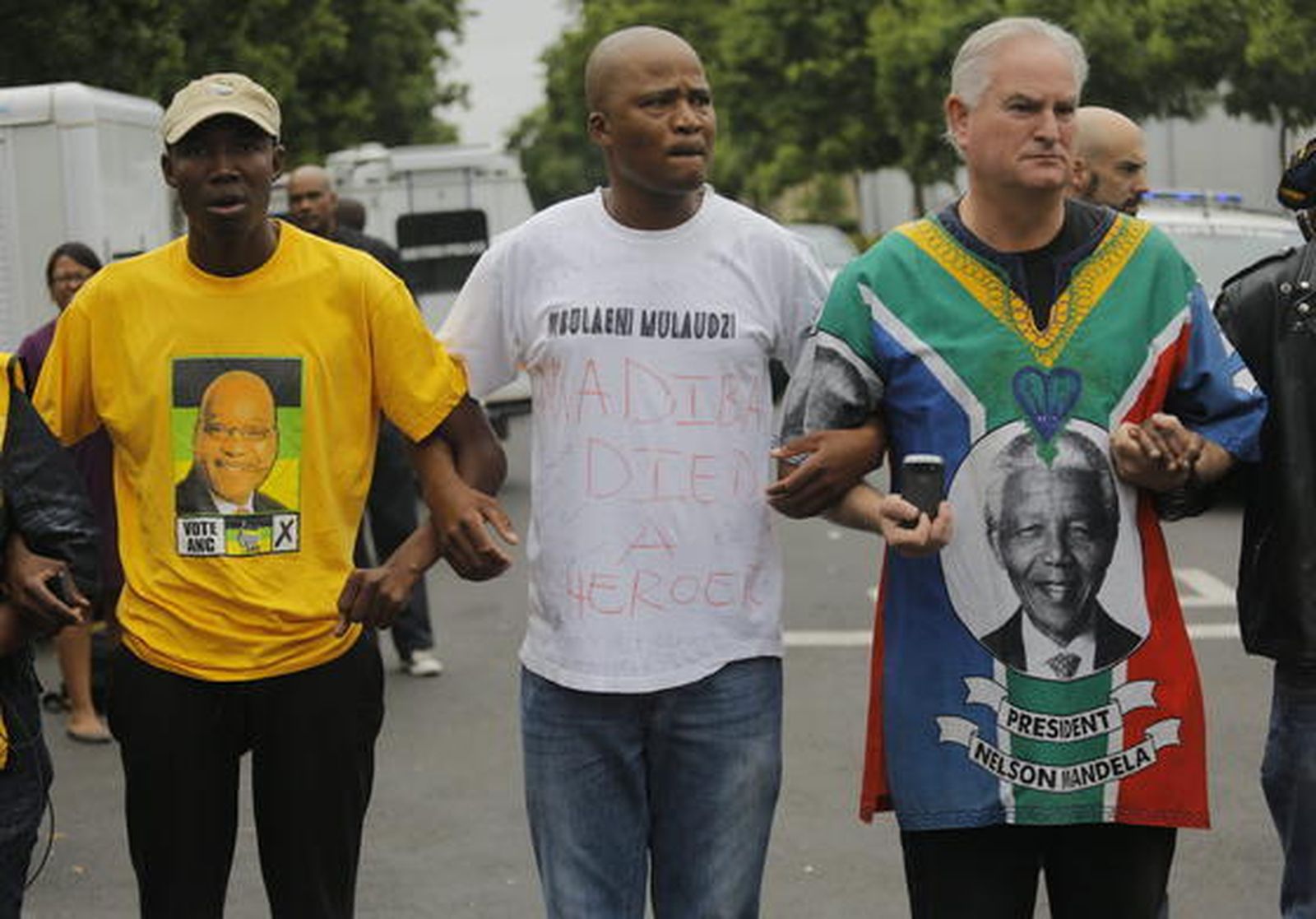 Concentraciones en Johannesburgo en recuerdo de Mandela.

Foto: EFE