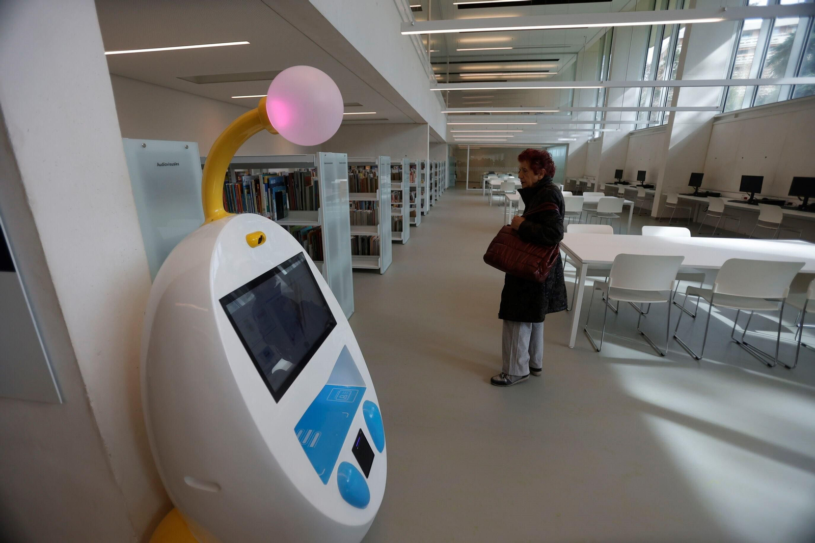 La inauguración de la Biblioteca Grupo Cántico de Córdoba, en imágenes