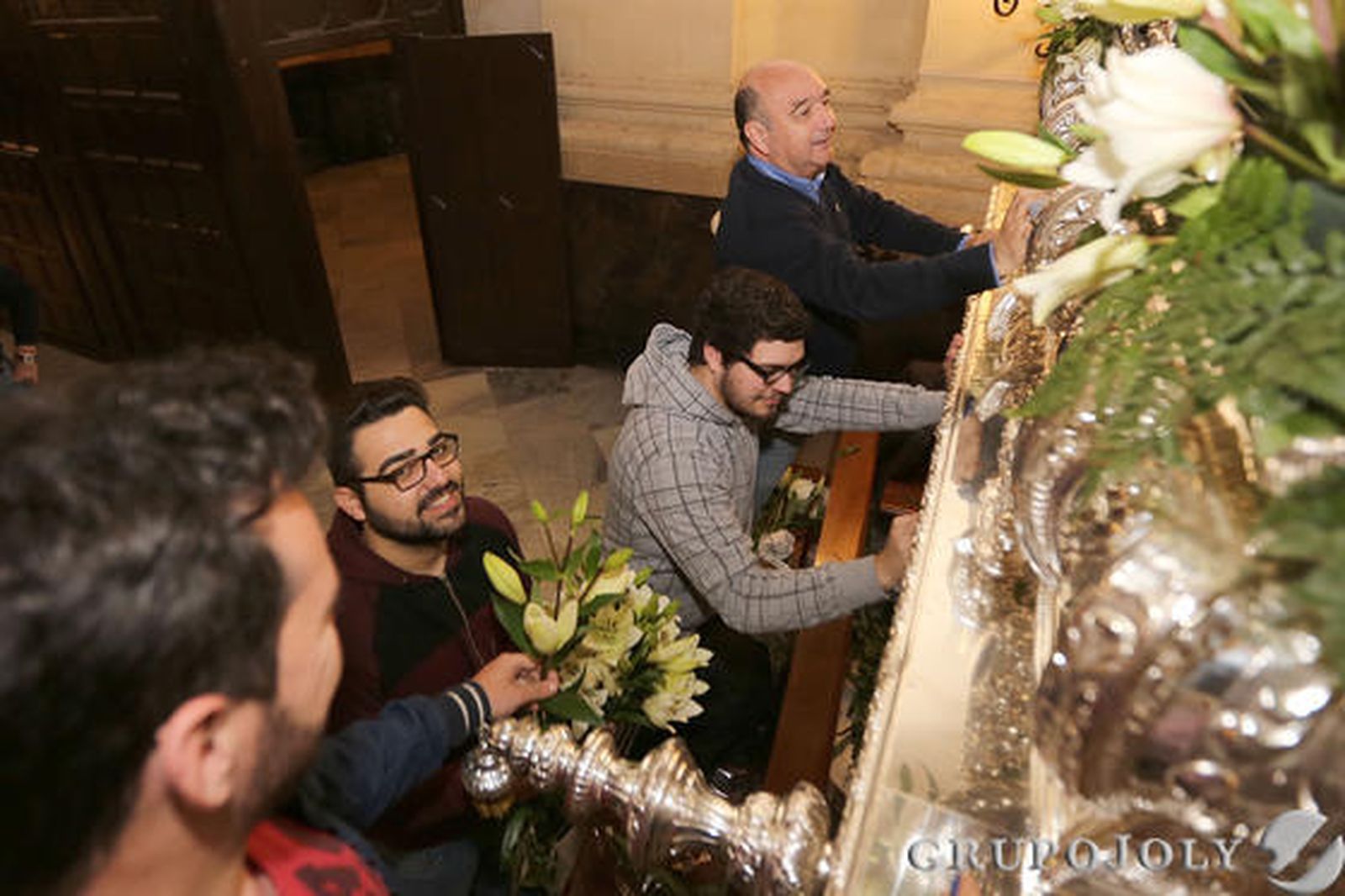 Las imágenes de la preparación del Resucitado en Chiclana