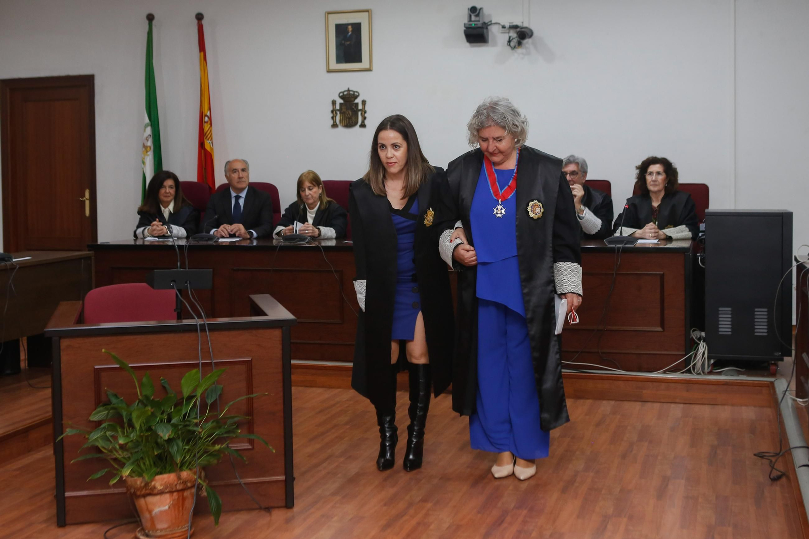 Fotos de la imposición de la Cruz de San Raimundo de Peñafort a la jueza María José Sanz Alcázar en Algeciras