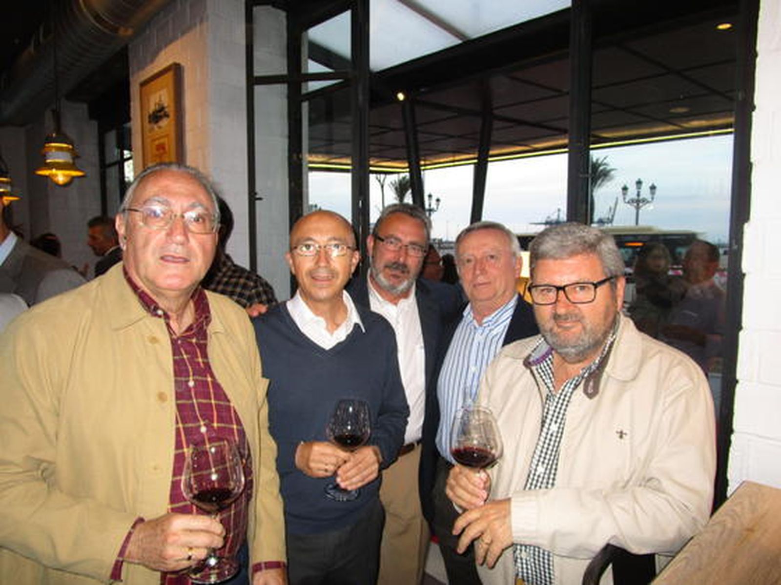 Antonio Rosado, Javier Cabeza de Vaca, Fernando Bernal, Juan José Zaballa y Félix Mario Muñoz.

Foto: Ignacio Casas de Ciria