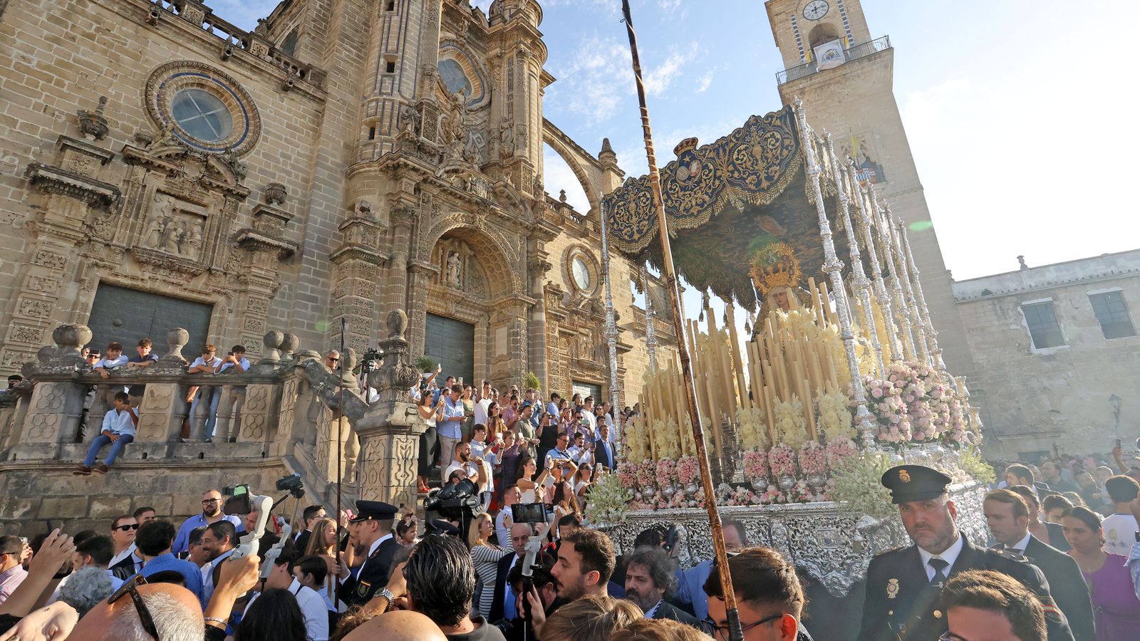 Procesión de regreso de la Virgen de la Estrella Coronada en Jerez