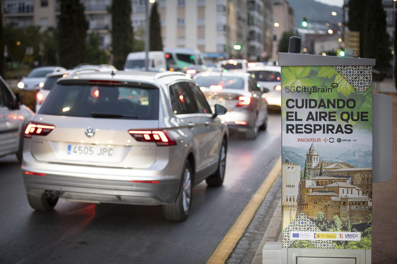 Imagen del primer dia de la Zona de Bajas Emisiones en Granada.