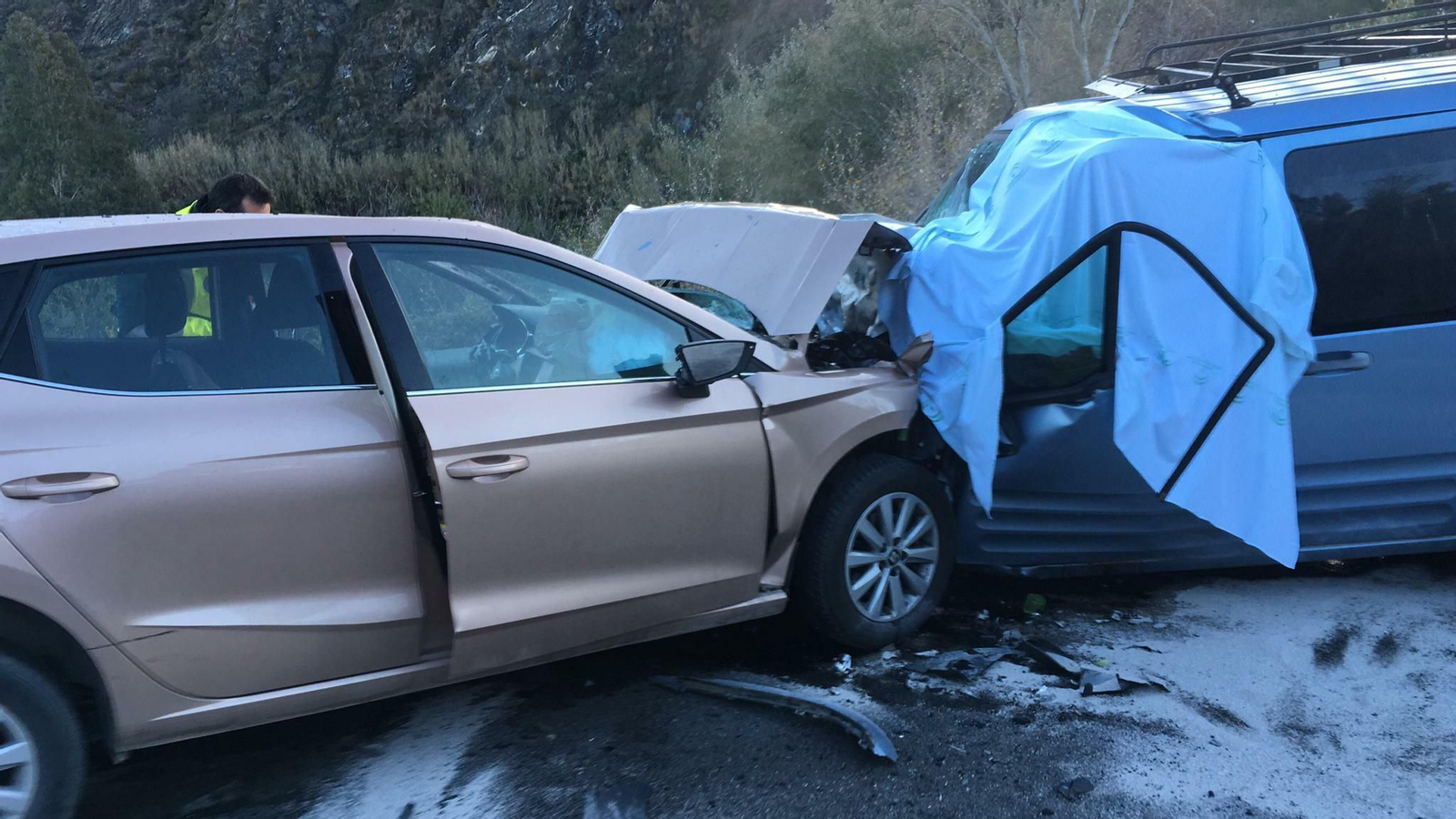 Imagen de los dos vehículos implicados en el accidente mortal.