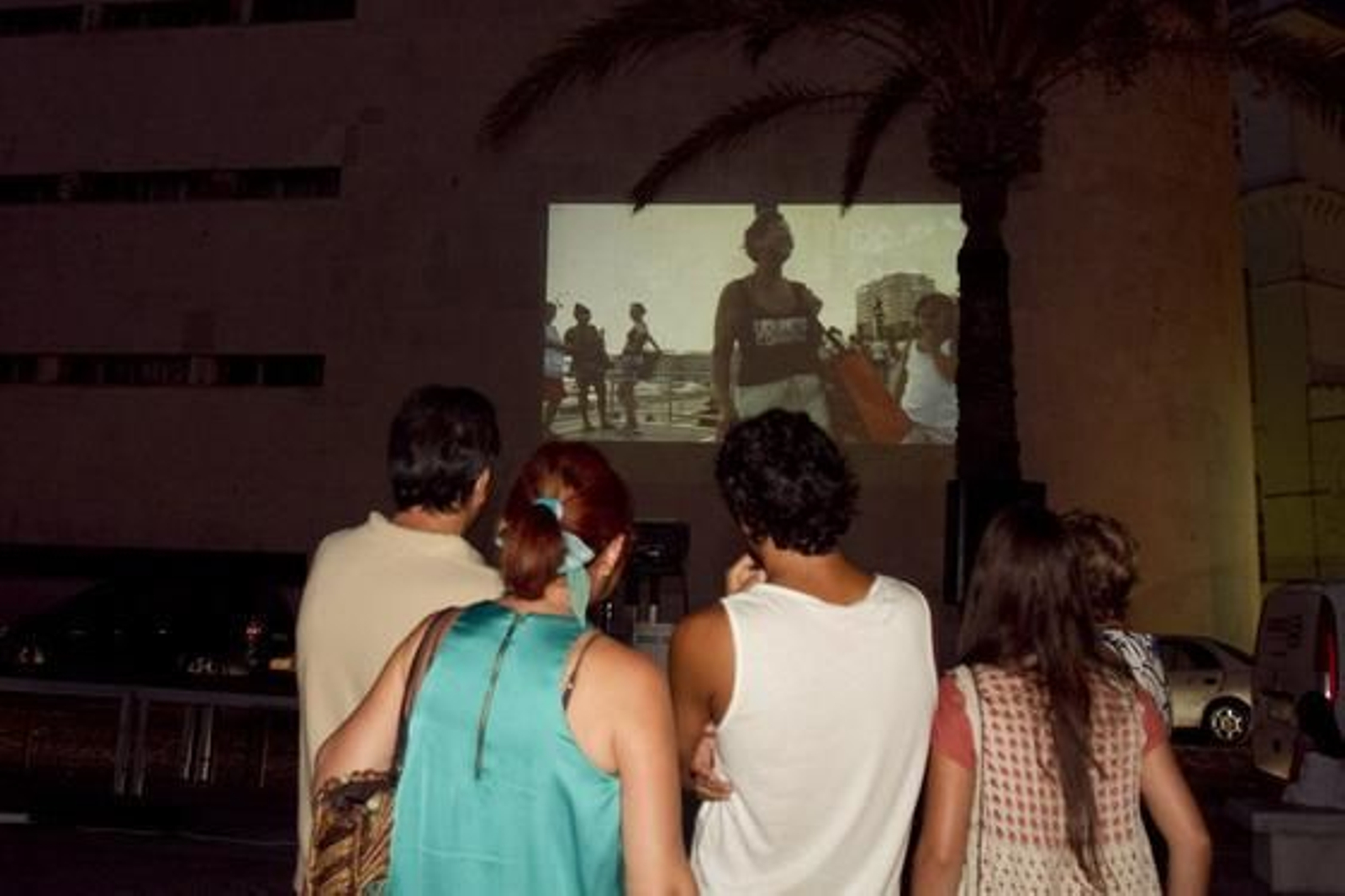 Los gaditanos disfrutan de una noche de cultura ´De sol a sol´. 

Foto: Lourdes de Vicente