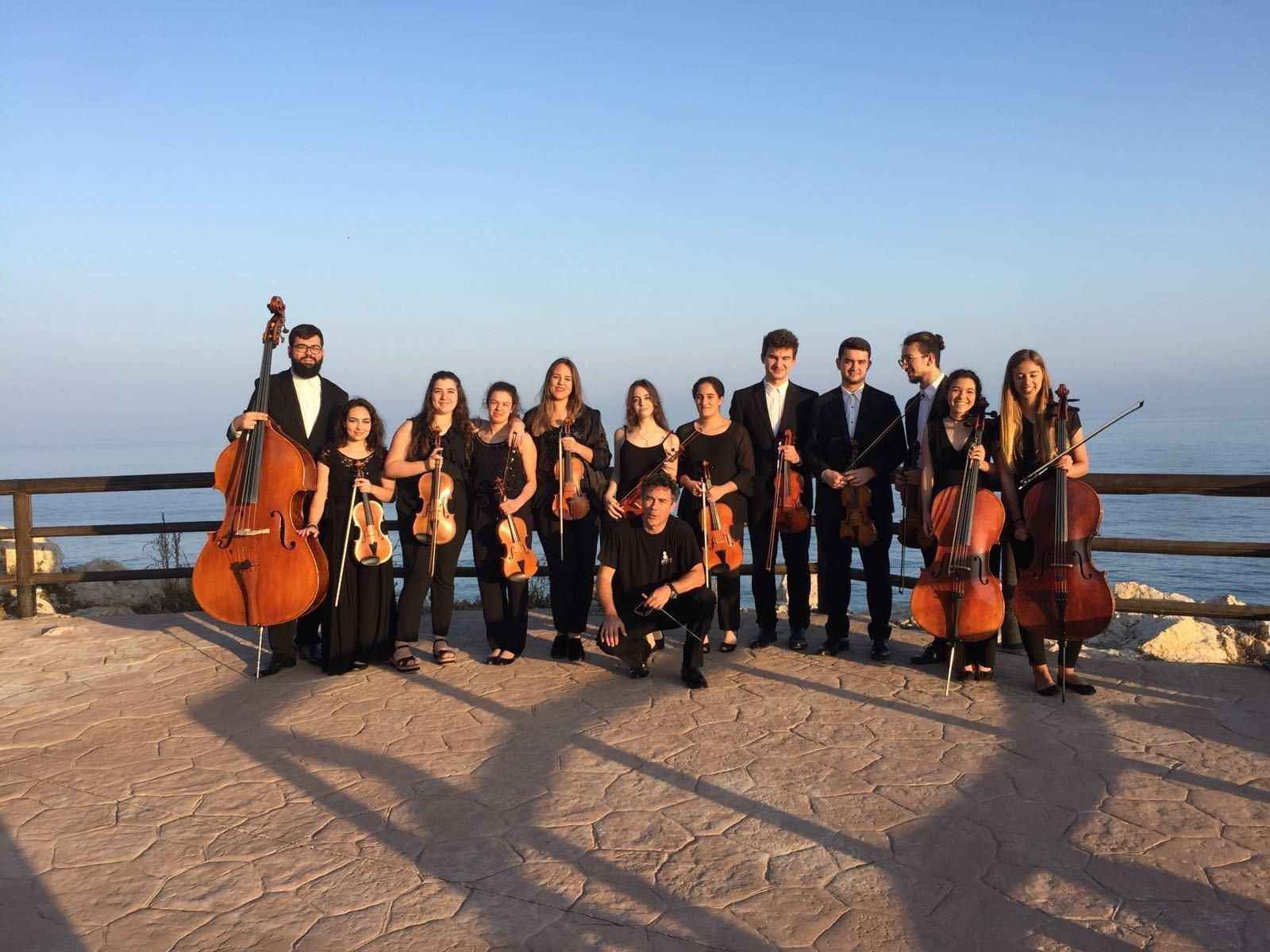 Algunos miembros de la Orquesta Promúsica.