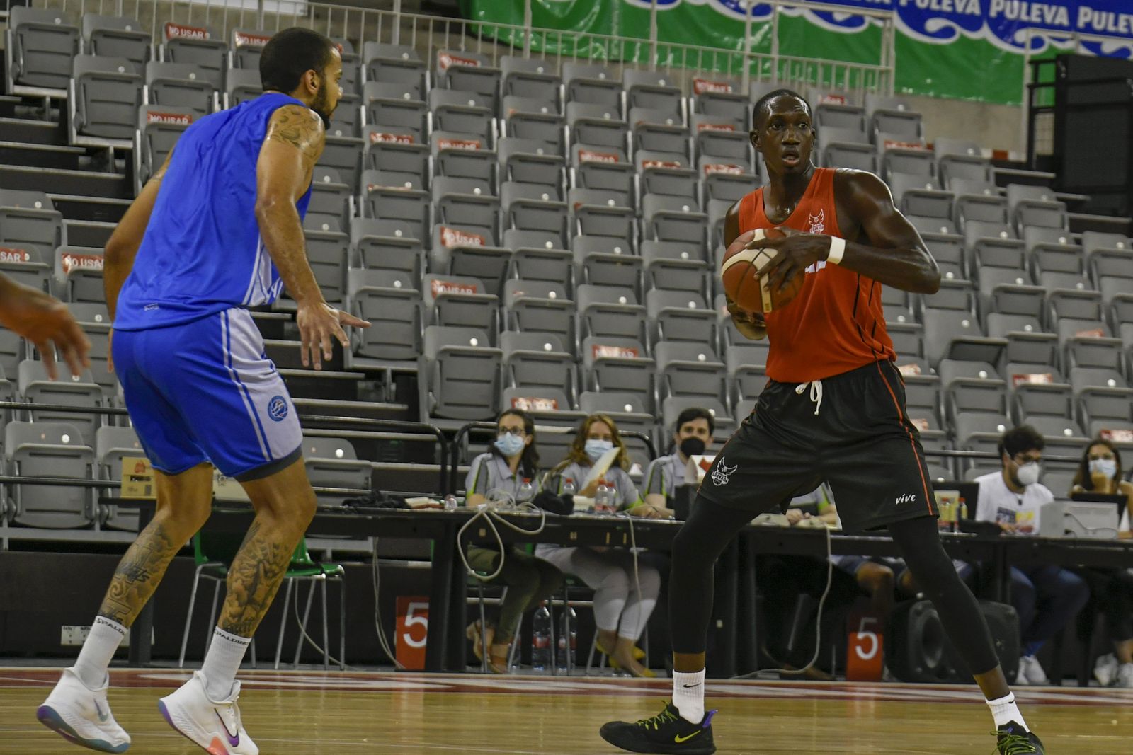 Niang, en el amistoso contra Alicante.