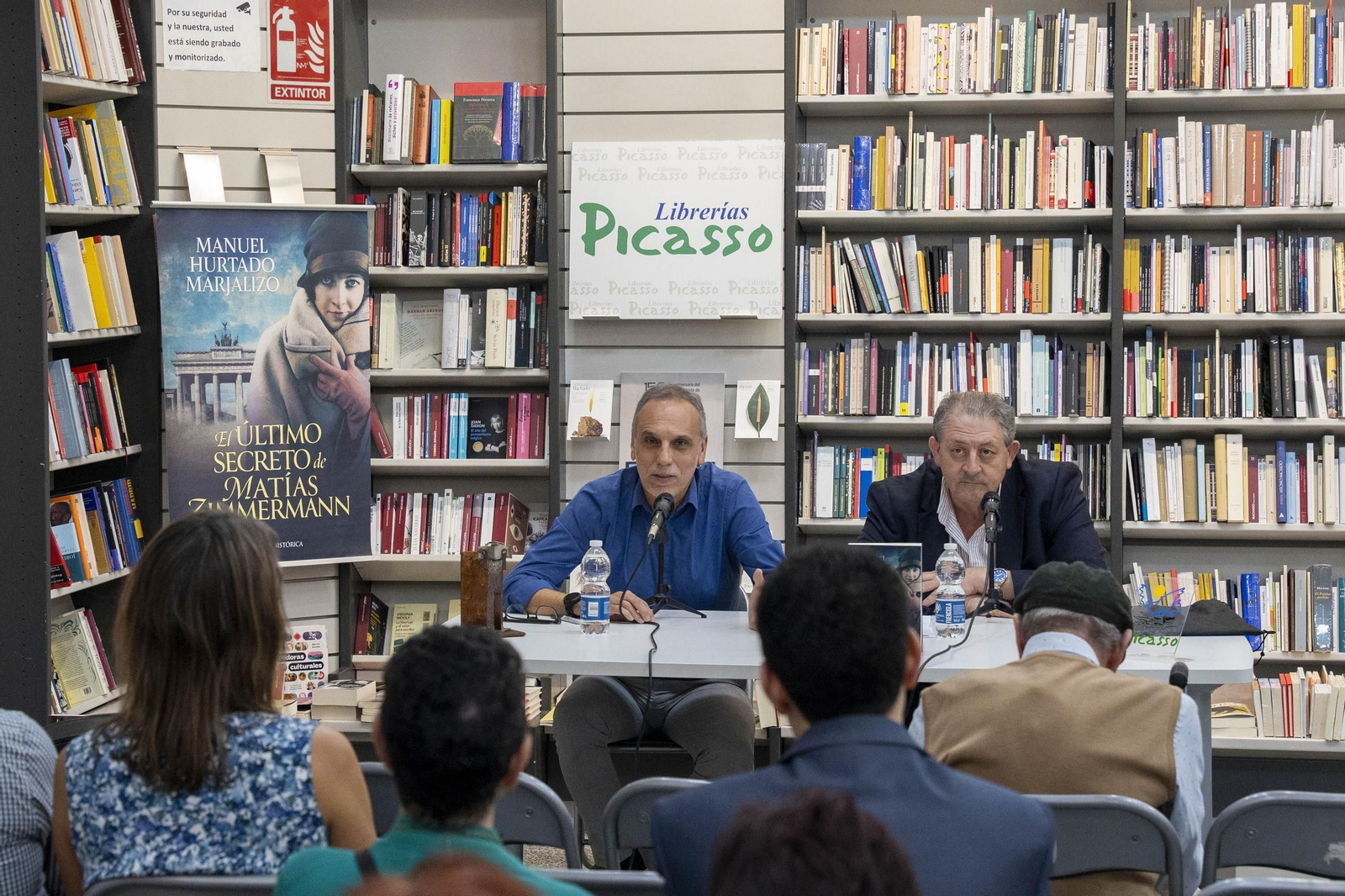 La presentación en Almería de la novela escrita por Manuel Hurtado, en imágenes