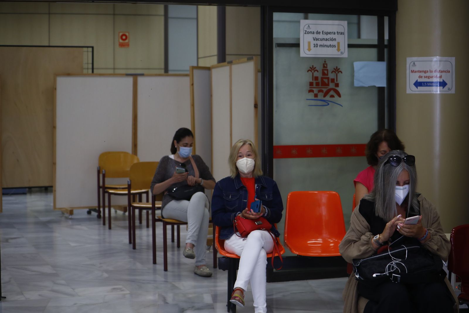 La vacunación contra el coronavirus en el Ayuntamiento de Córdoba, en imágenes