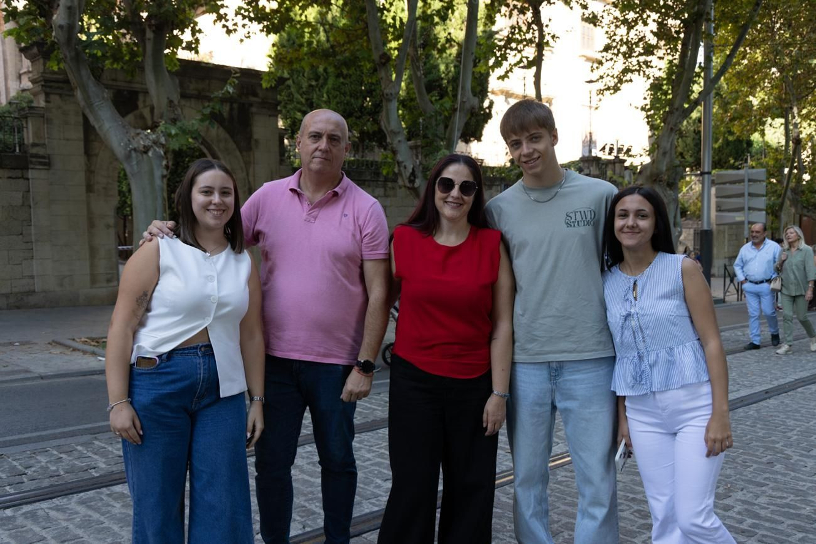 Un Jaén repleto de fieles acompañan los traslados de las veinte imágenes de la Magna (I)