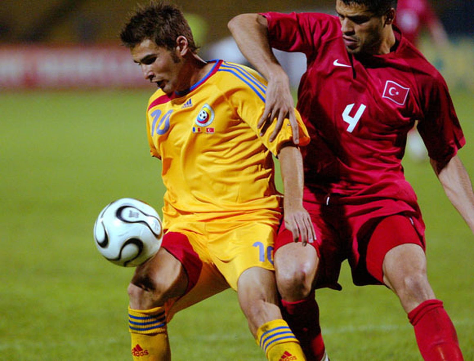 Adrián Mutu, de playboy a goleador