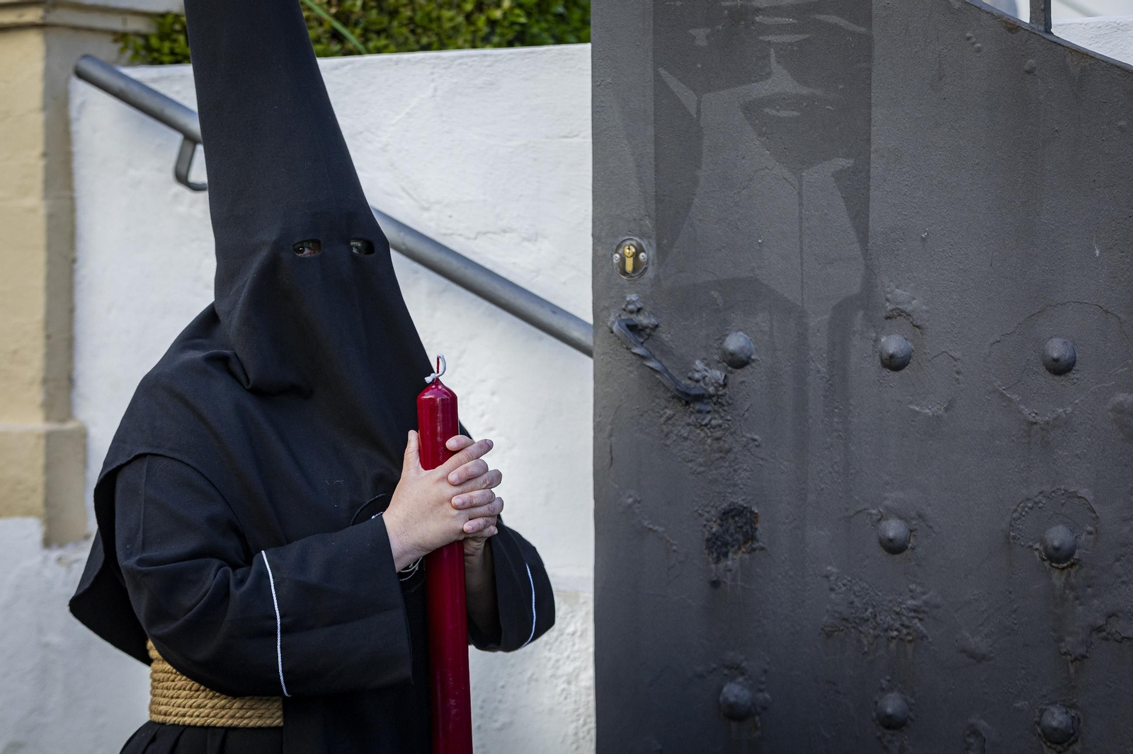 Las imágenes de Afligidos de El Puerto en el Lunes Santo de la Semana Santa 2025
