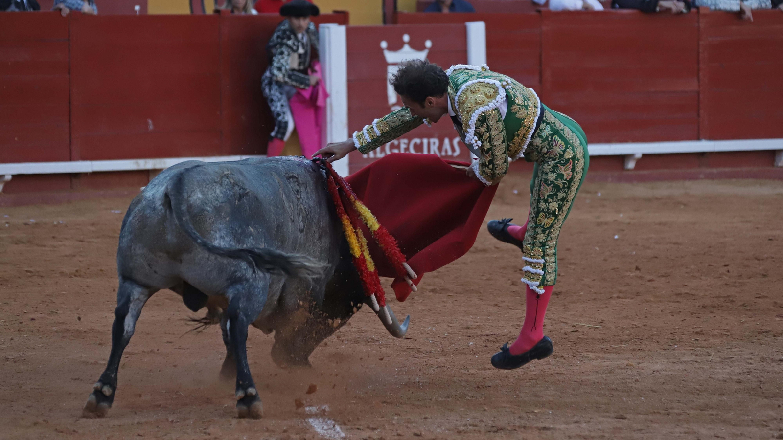 Fotos de la corrida del sábado de la Feria Taurina de Algeciras: Ferrera, Chacón y López Simón