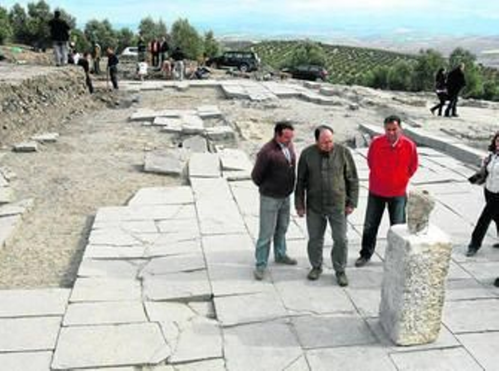 Estado en el que se encontraba el foro romano de Torreparedones a finales del año 2009. Estado en el que se encontraba el foro romano de Torreparedones a finales del año 2009.