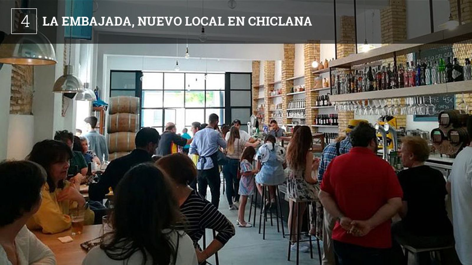 La Embajada, un establecimiento abierto a iniciativa de Antonio Amado, combina el tabanco con la tienda de productos gourmet, un salón multimedia y un espacio para celebraciones. Se ubica en la antigua vinagrera de las bodegas Collantes, en la calle Arroyuelo. En primer lugar cuenta con una zona de barra, donde se pueden probar embutidos y las tapas frías típicas de los tabancos, más los guisos calientes del día. Hay otro espacio, un patio con sombrajo, donde hay mesas, y un salón multiusos donde tienen cabida exposiciones y otras actividades culturales, aunque Amado no descarta que en un futuro pase a funcionar como sala de La Embajada. El conjunto se completa con El Colmao, una tienda de productos gourmet con especial dedicación a los de Chiclana y la provincia; de hecho, el nombre de La Embajada se debe a que el establecimiento tratará de "vender Chiclana", por lo que no faltan vinos, embutidos, chicharrones, quesos y otros productos producidos en el municipio, además de otras exquisiteces de la provincia, desde los piñones de La Breña hasta los patés de Paterna.