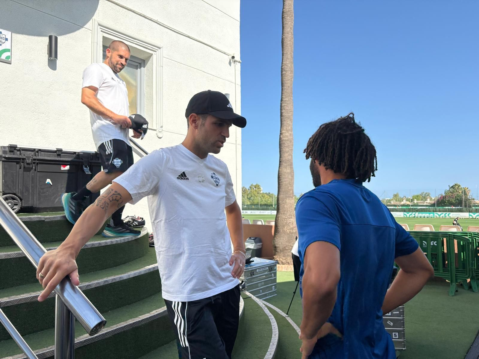 Cesc Fábregas y Fekir, entre los VIPS de Marbella antes del Málaga CF-Al-Wrakh