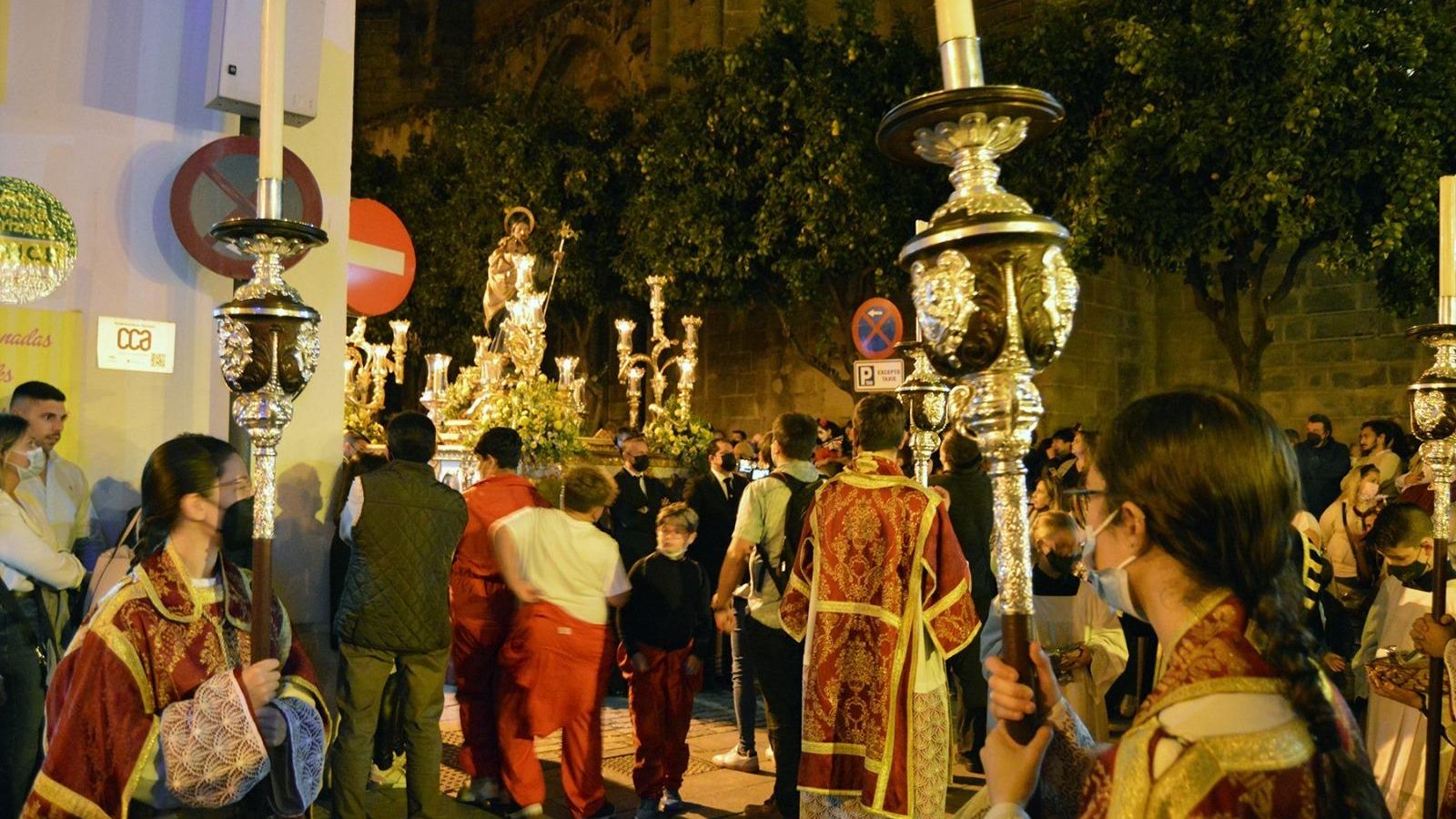 Otro detalle del recorrido de la imagen del santo.