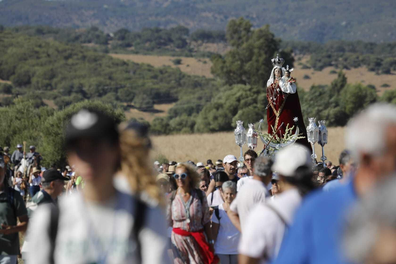 La Virgen de la Luz, durante el recorrido.