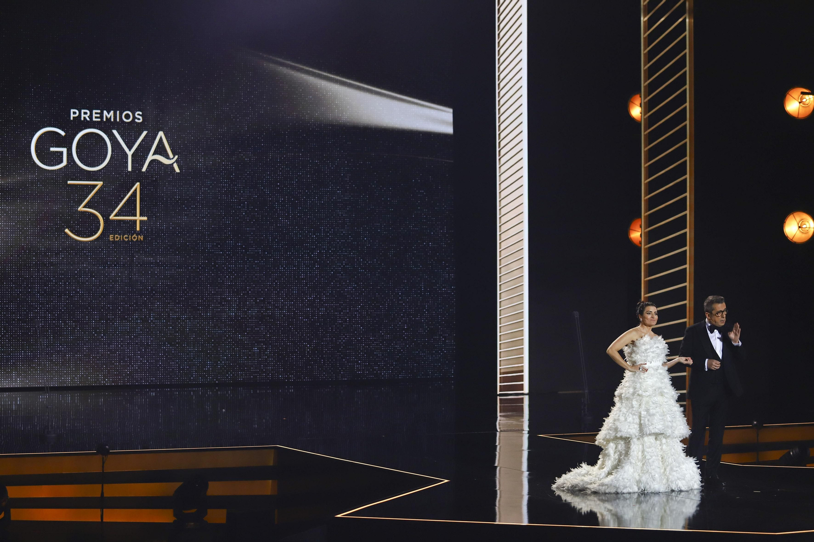Los presentadores de la gala, Sílvia Abril y Andreu Buenafuente, en la entrega de premios celebrada en el Palacio de los Deportes Martín Carpena.