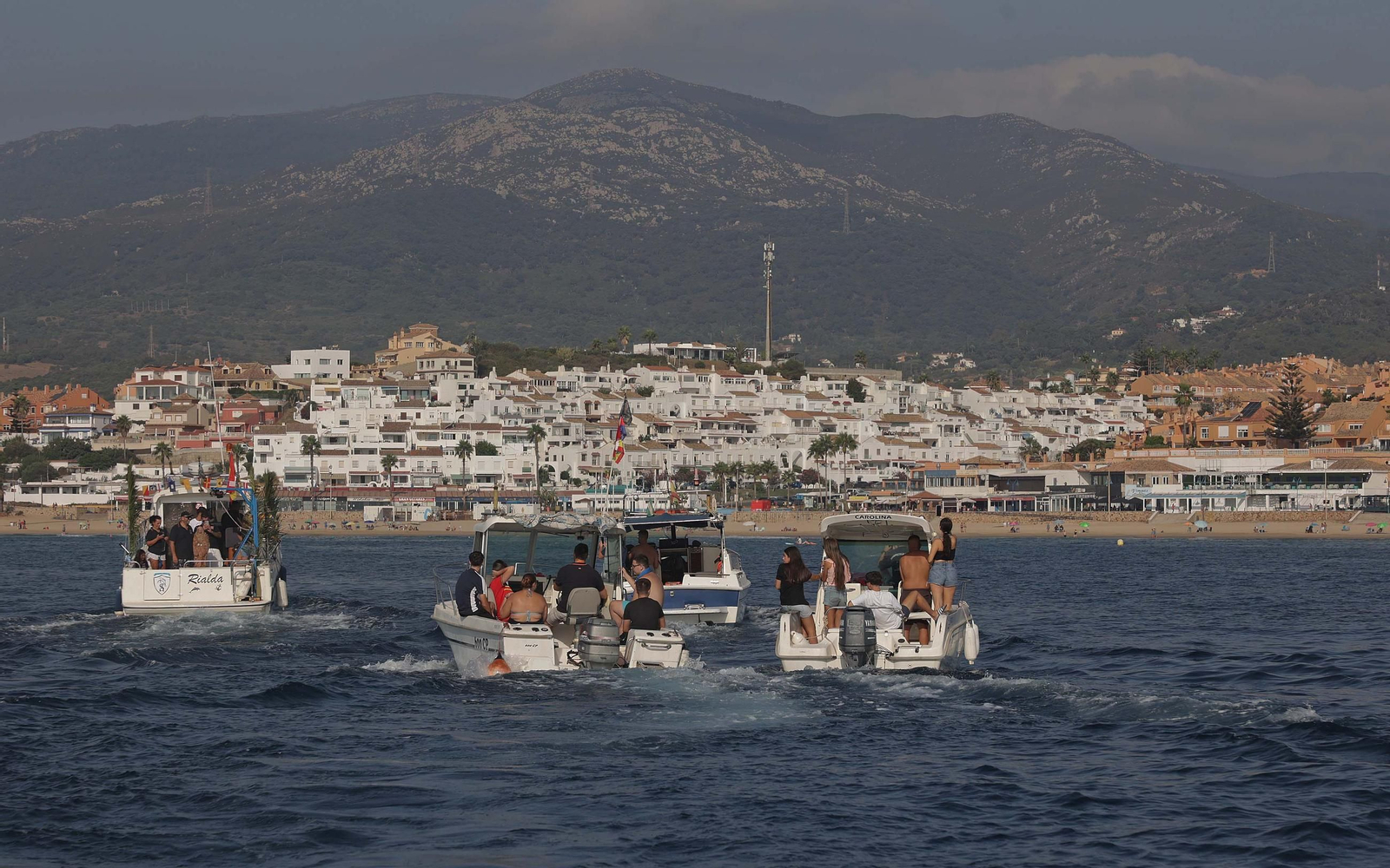 Las mejores fotos de la romería marítima de la Virgen de la Palma de Algeciras 2025